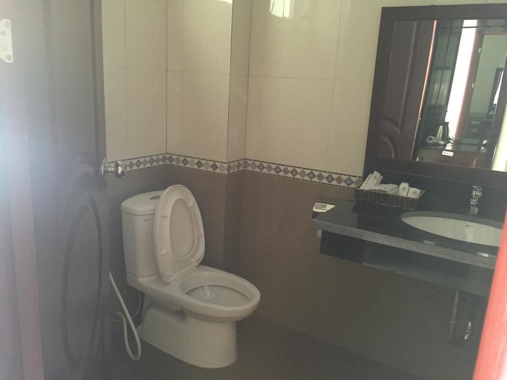 Khoa Thanh Hotel Hòa Bình Habitación foto
